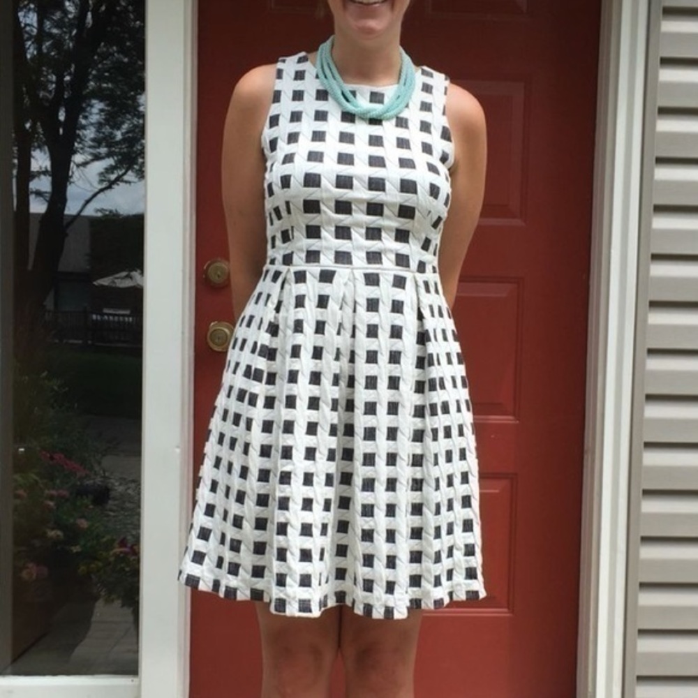 EUC Freeway Mikaela Dress Size L